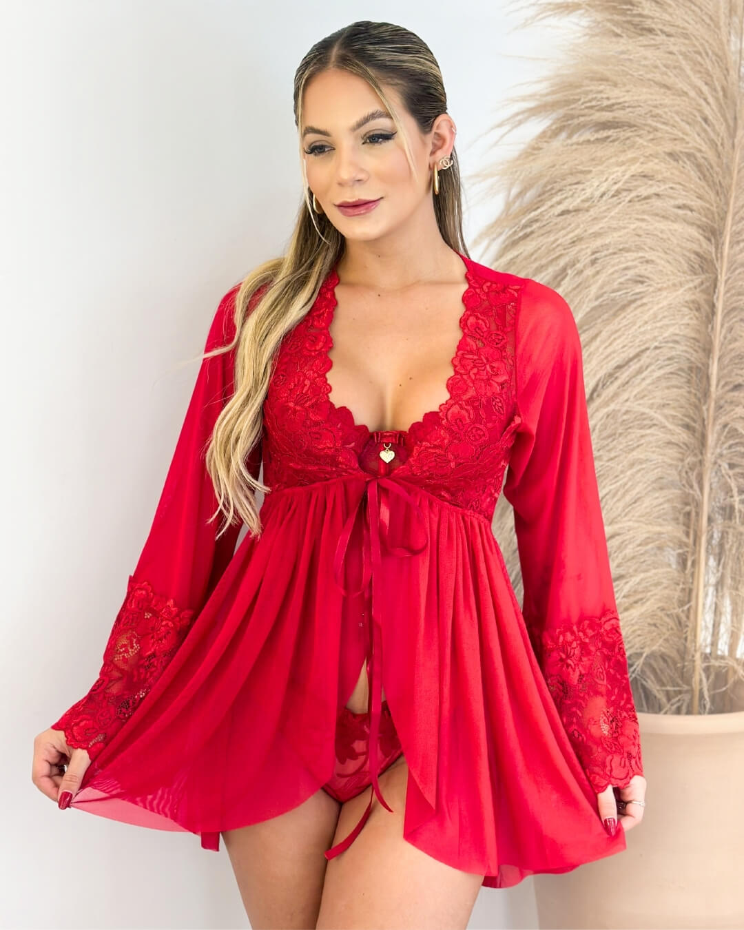 La Rouge Robe in Lace and Tulle - Red
