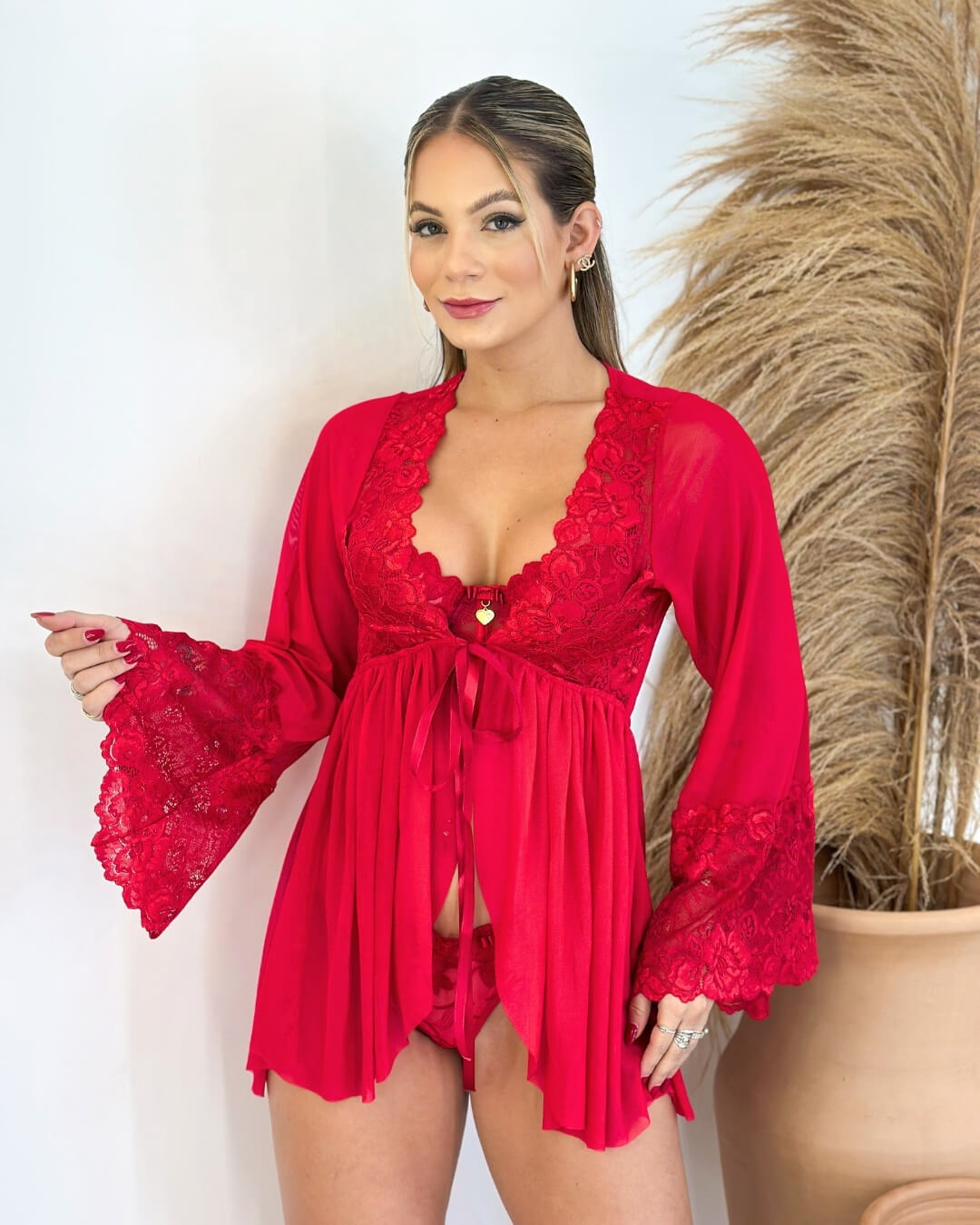 La Rouge Robe in Lace and Tulle - Red
